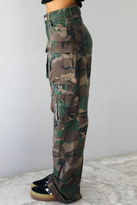 Urban Combat Cargo Pants: Camo