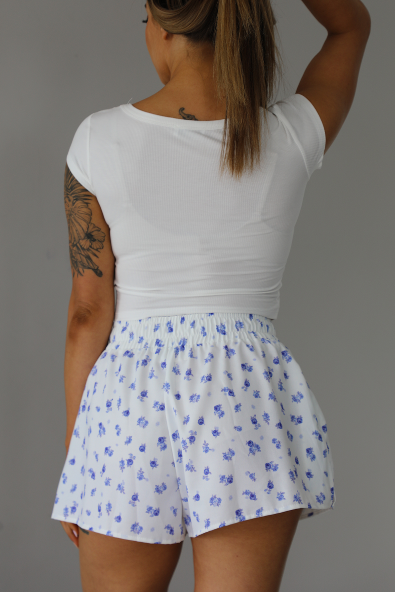 Sunlit Stroll Shorts: Ivory/Blue