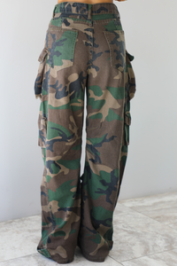 Urban Combat Cargo Pants: Camo