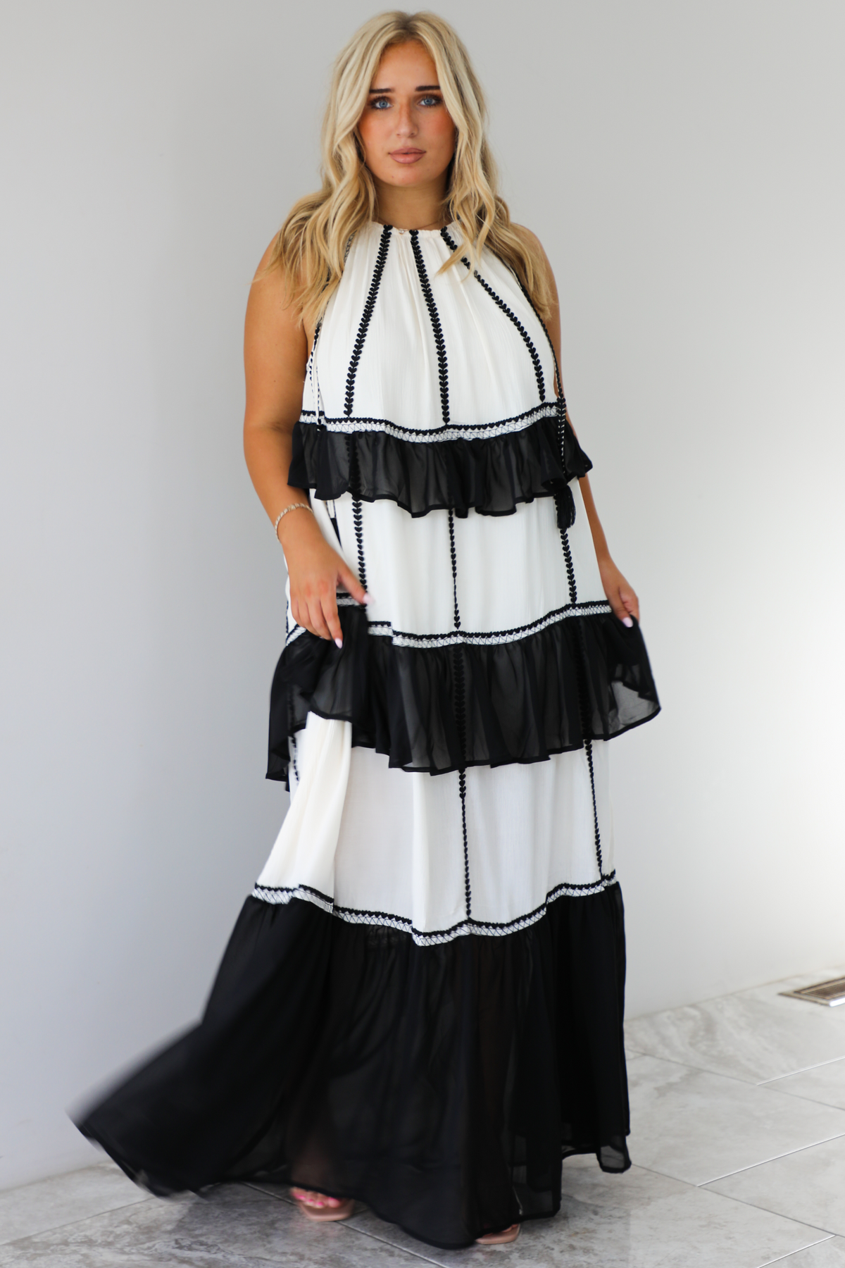 Give It All Maxi Dress: Off White/Black