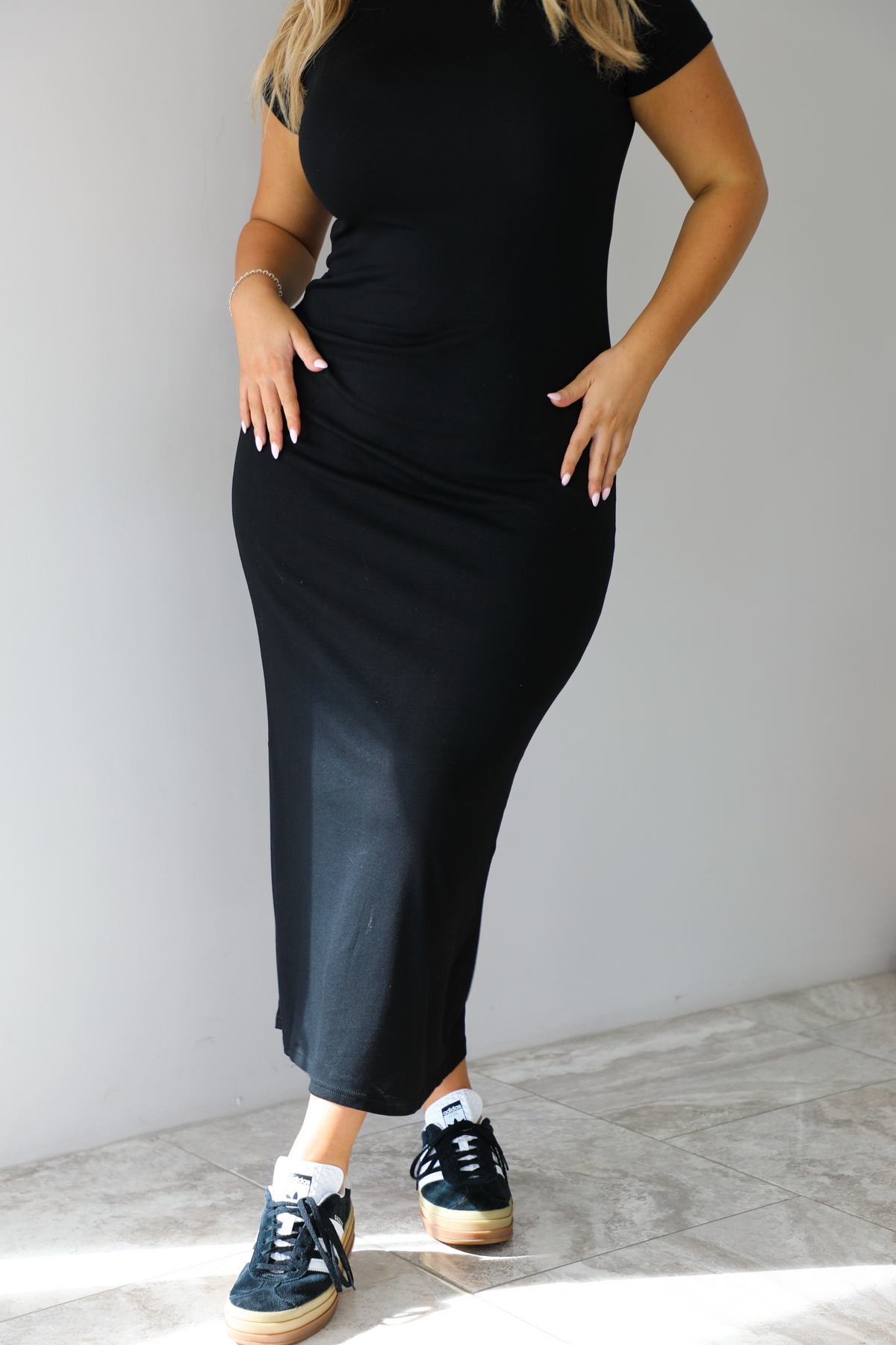 Hold My Hand Maxi Dress: Black