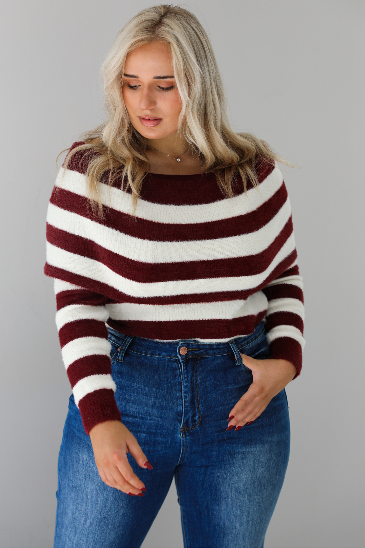 Come My Way Sweater: Burgundy/White