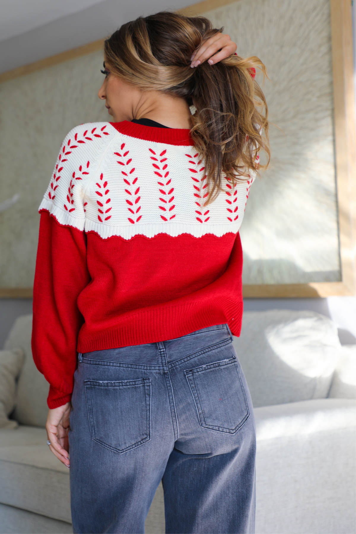 Graceful Appearance Sweater: Red/Cream